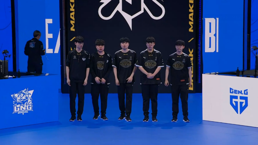 在引入这些 在引入这些